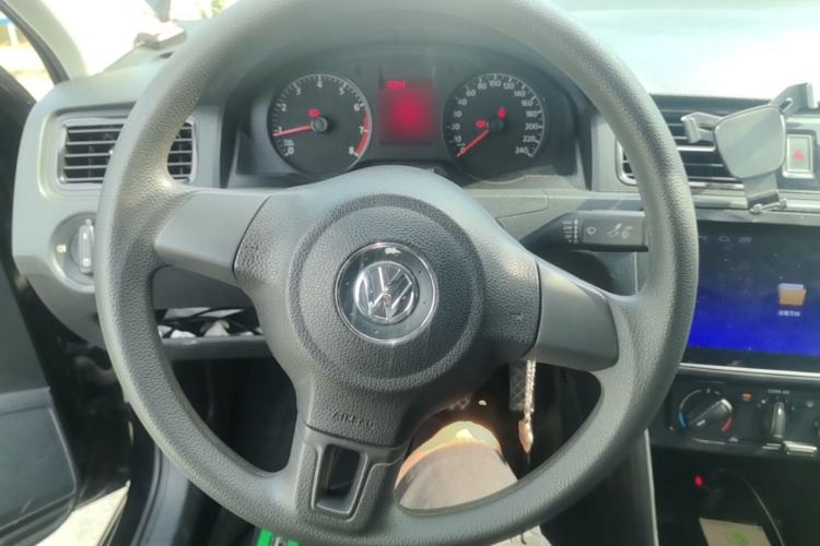 Used Volkswagen Santana 2015 1.6L Manual Fashion Edition Steering Wheel