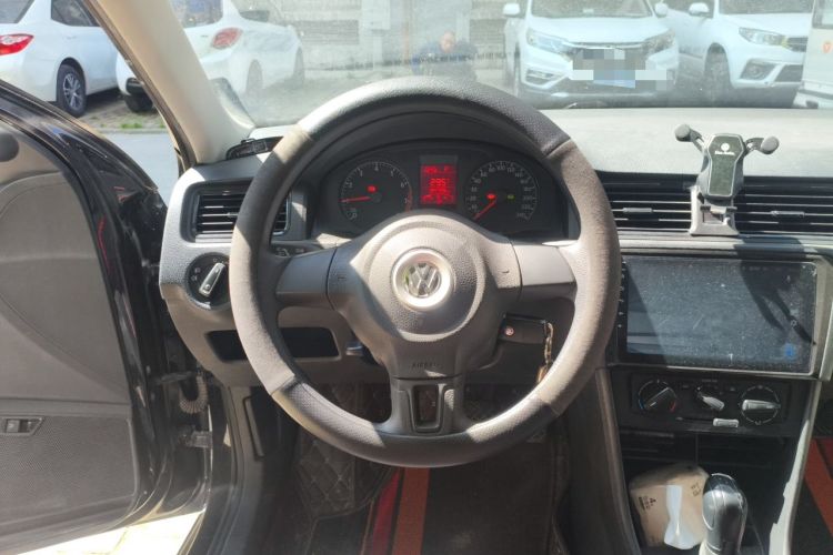 Used Volkswagen Santana 2015 1.6L Automatic Fashion Edition Steering Wheel