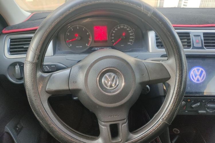 Used Volkswagen Santana 2015 1.6L Manual Comfort Edition Steering Wheel