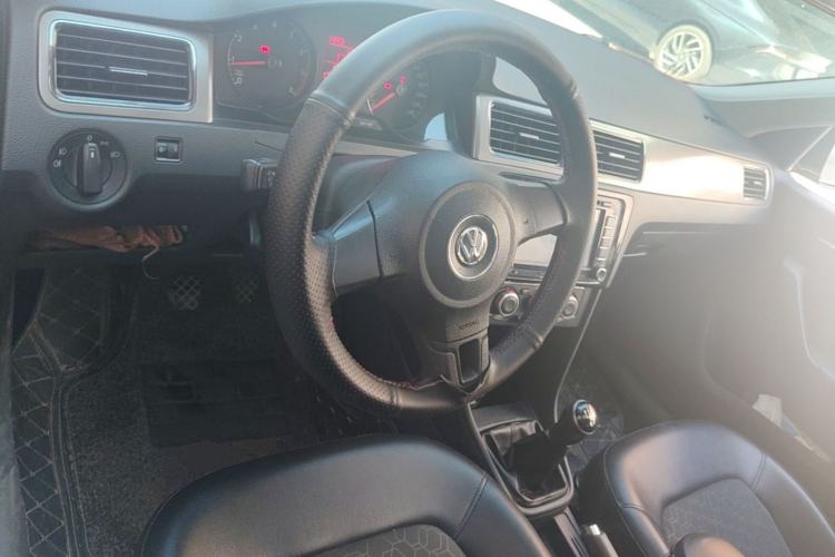 Used Volkswagen Santana 2015 1.6L Manual Comfort Edition Steering Wheel