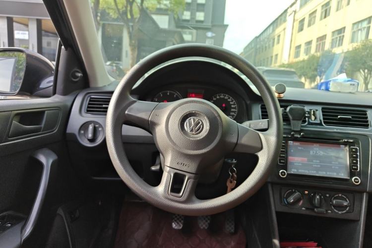 Used Volkswagen Santana 2015 1.6L Manual Fashion Edition Steering Wheel