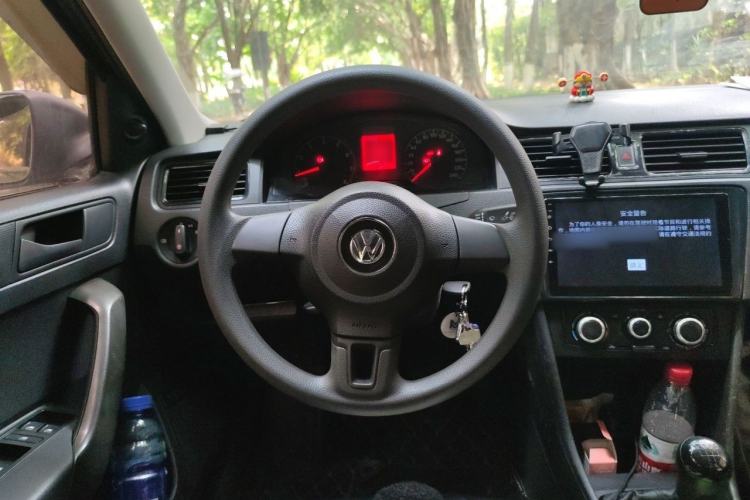 Used Volkswagen Santana 2015 1.6L Manual Fashion Edition Steering Wheel
