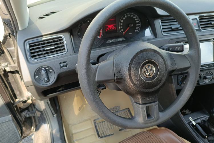 Used Volkswagen Santana 2015 1.4L Manual Fashion Edition Steering Wheel