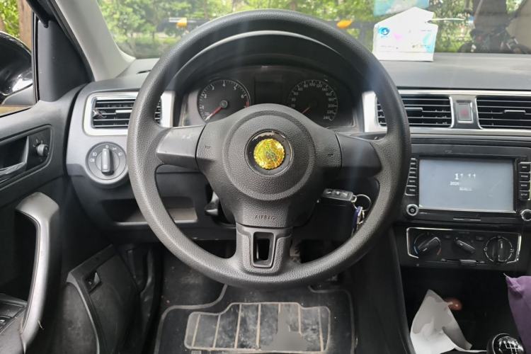 Used Volkswagen Santana 2015 1.6L Manual Comfort Edition Steering Wheel