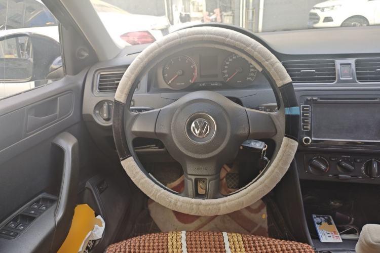 Used Volkswagen Santana 2015 1.6L Manual Fashion Edition Steering Wheel