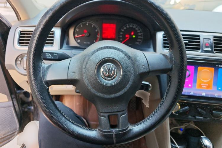 Used Volkswagen Santana 2015 1.6L Automatic Comfort Edition Steering Wheel