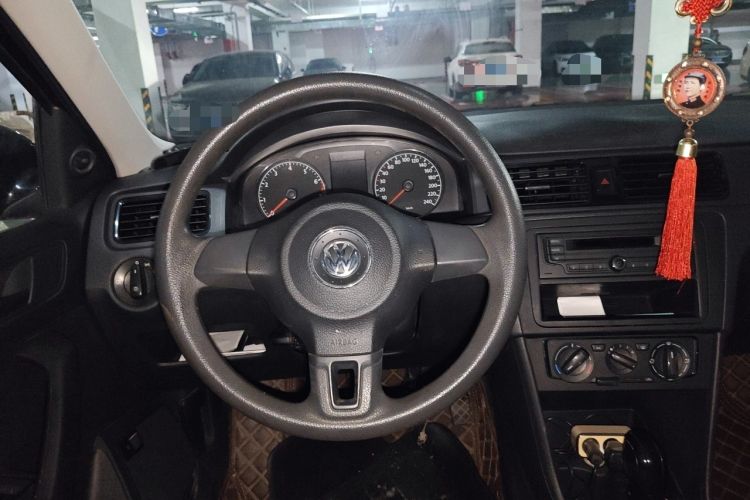 Used Volkswagen Santana 2015 1.6L Automatic Fashion Edition Steering Wheel