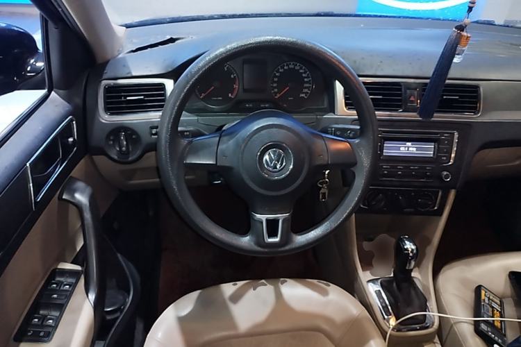 Used Volkswagen Santana 2015 1.6L Automatic Comfort Edition Steering Wheel