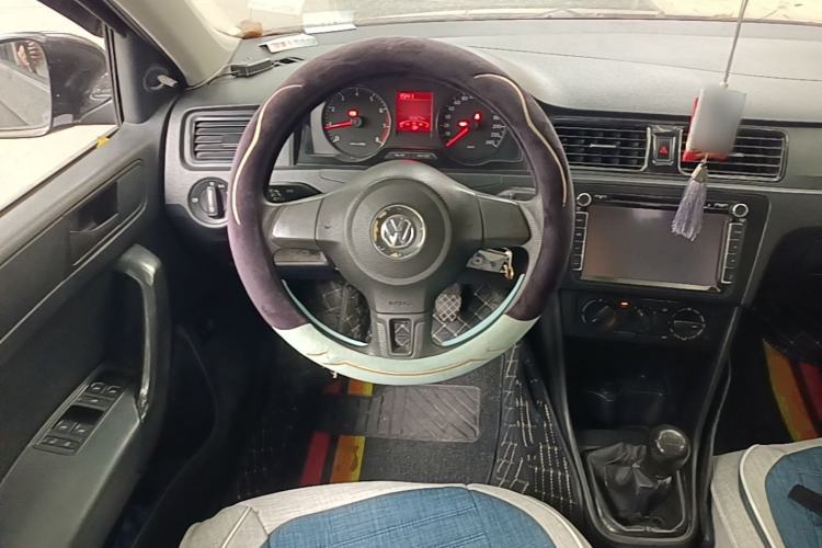 Used Volkswagen Santana 2015 1.6L Manual Fashion Edition Steering Wheel