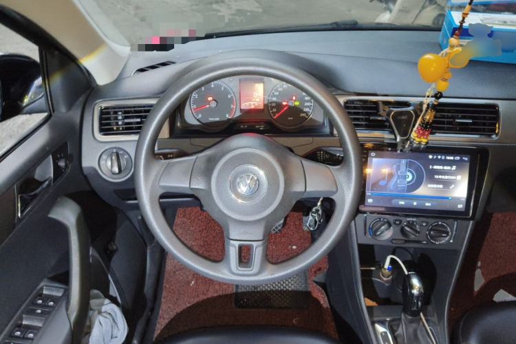 Used Volkswagen Santana 2015 1.6L Automatic Comfort Edition Steering Wheel