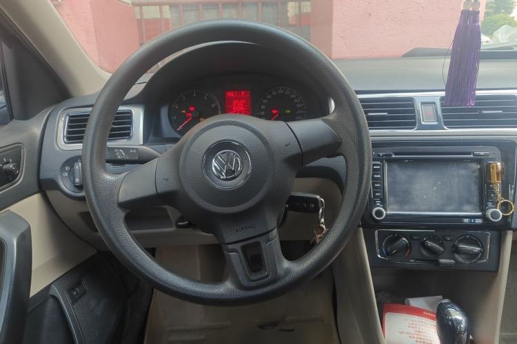 Used Volkswagen Santana 2015 1.6L Automatic Comfort Edition Steering Wheel