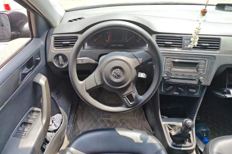 Used Volkswagen Santana 2015 1.4L Manual Comfort Edition Steering Wheel