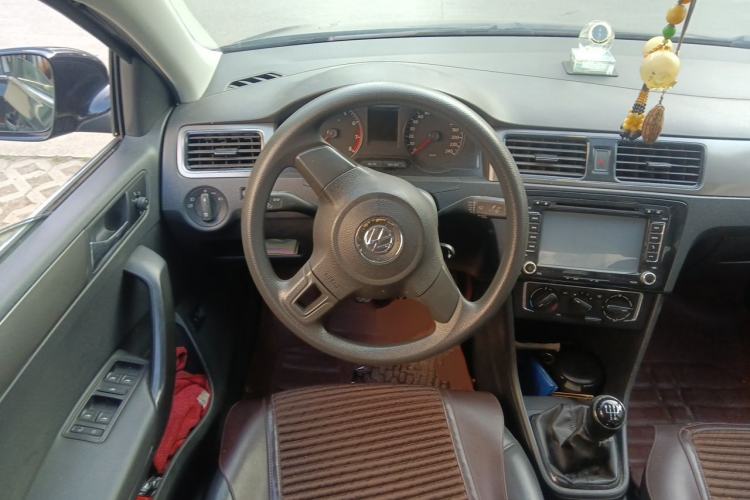Used Volkswagen Santana 2015 1.4L Manual Comfort Edition Steering Wheel