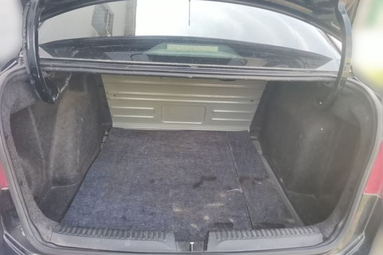 Used Volkswagen Santana 2015 1.6L Manual Comfort Edition Trunk