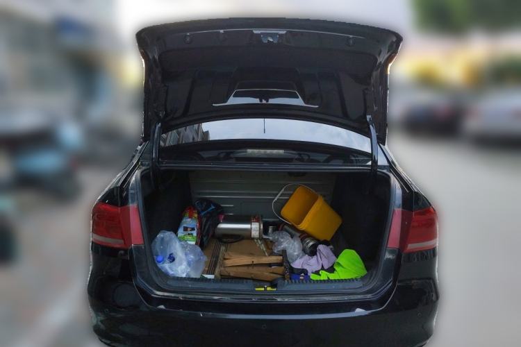 Used Volkswagen Santana 2015 1.6L Manual Fashion Edition Trunk