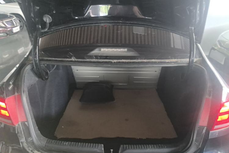 Used Volkswagen Santana 2015 1.4L Manual Fashion Edition Trunk
