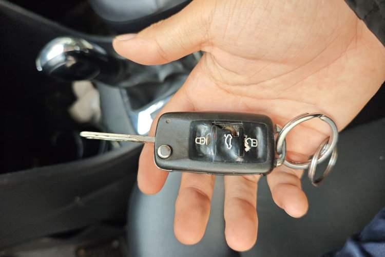 Used Volkswagen Santana 2015 1.6L Automatic Comfort Edition Vehicle Key