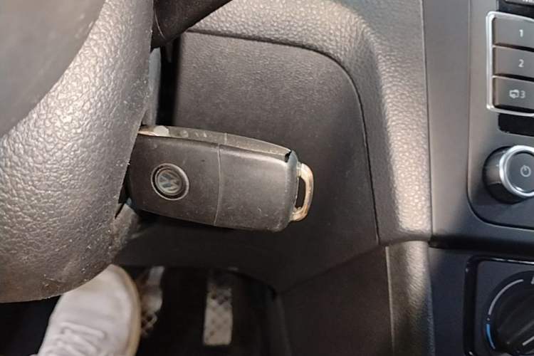 Used Volkswagen Santana 2015 1.6L Automatic Fashion Edition Vehicle Key