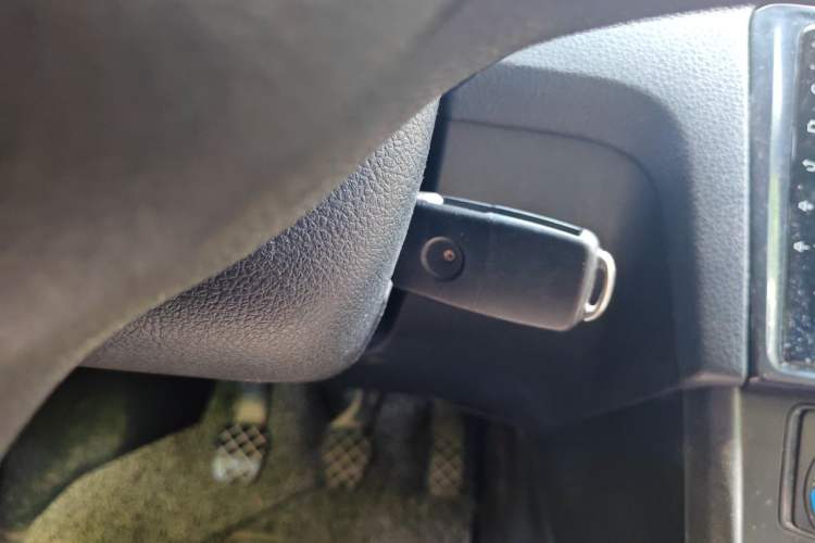 Used Volkswagen Santana 2015 1.4L Manual Fashion Edition Vehicle Key