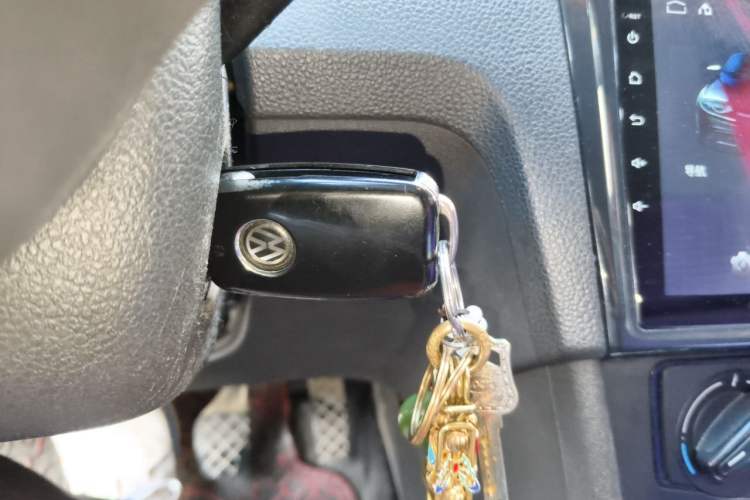 Used Volkswagen Santana 2015 1.4L Manual Fashion Edition Vehicle Key