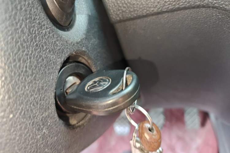 Used Volkswagen Santana 2015 1.6L Manual Fashion Edition Vehicle Key