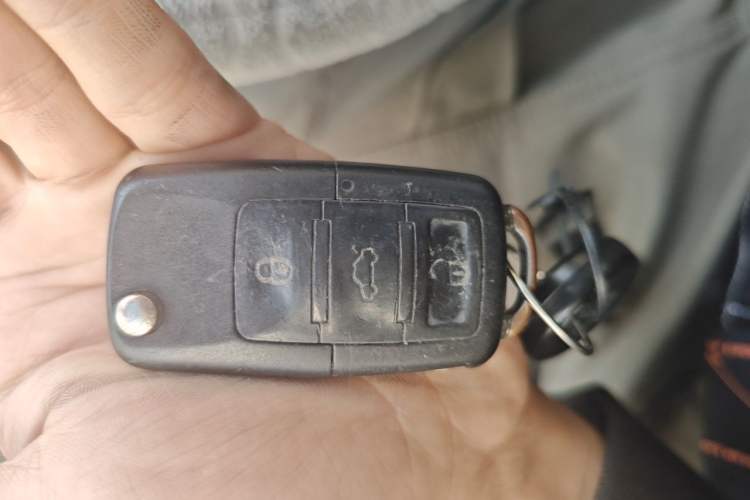 Used Volkswagen Santana 2015 1.6L Manual Fashion Edition Vehicle Key
