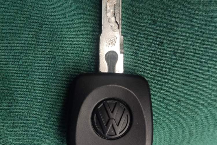 Used Volkswagen Santana 2015 1.6L Manual Comfort Edition Vehicle Key
