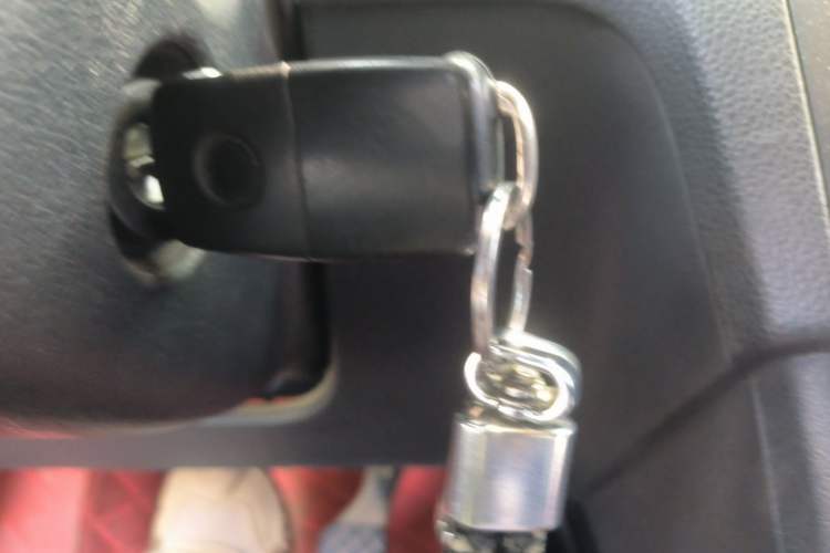 Used Volkswagen Santana 2015 1.4L Manual Comfort Edition Vehicle Key