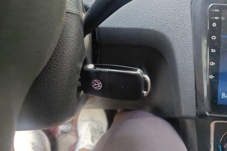 Used Volkswagen Santana 2015 1.6L Manual Comfort Edition Vehicle Key