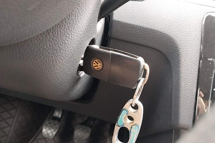 Used Volkswagen Santana 2015 1.6L Manual Comfort Edition Vehicle Key
