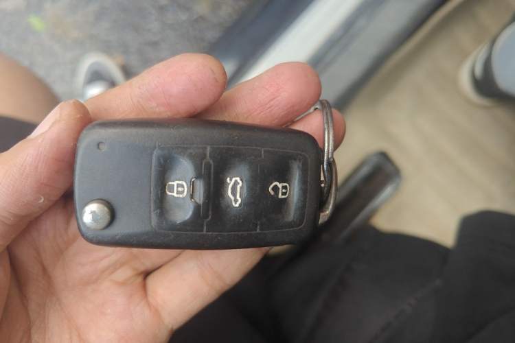 Used Volkswagen Santana 2015 1.6L Automatic Comfort Edition Vehicle Key