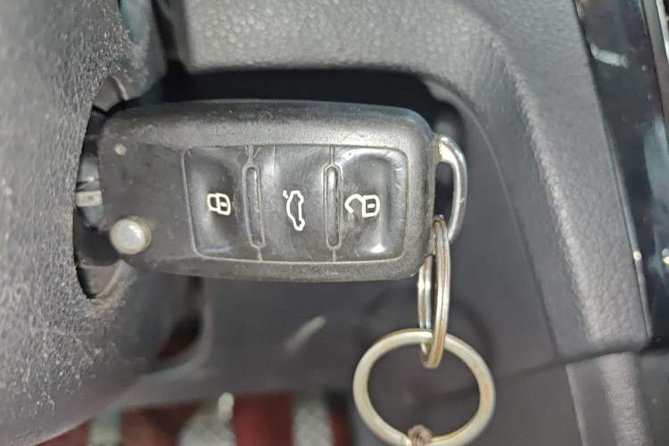 Used Volkswagen Santana 2015 1.4L Manual Comfort Edition Vehicle Key