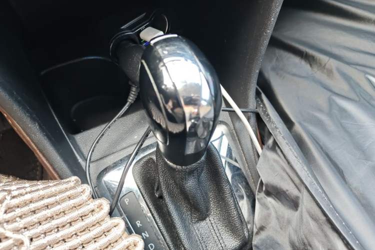 Used Volkswagen Santana 2015 1.6L Automatic Comfort Edition Gear Lever