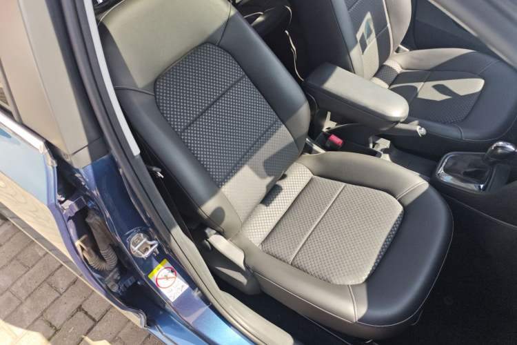 Used Volkswagen Santana 2015 Haval H6 1.6L Automatic Comfort Model Right Front Seat