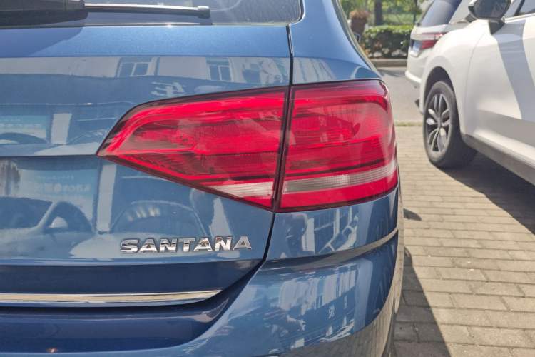 Used Volkswagen Santana 2015 Haval H6 1.6L Automatic Comfort Model Right Rear Taillight