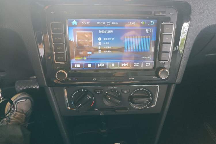 Used Volkswagen Santana 2015 Haval H6 1.6L Automatic Comfort Model Audio And AC Panel