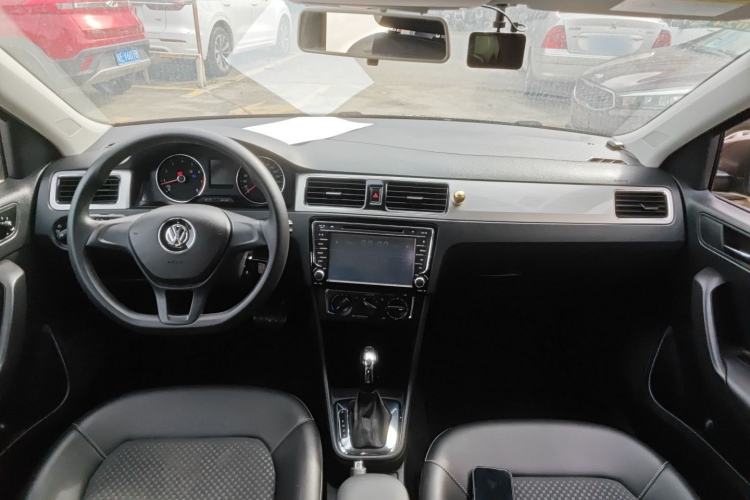 Used Volkswagen Santana 2015 Haval H6 1.6L Automatic Comfort Model Center Console