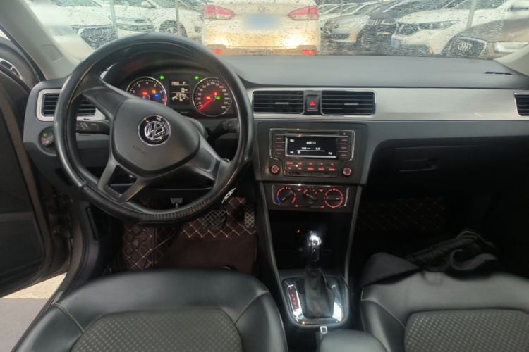 Used Volkswagen Santana 2015 Haval H6 1.6L Automatic Comfort Model Center Console
