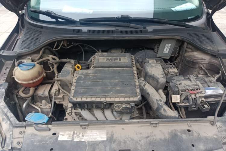 Used Volkswagen Santana 2015 Haval H9 1.6L Manual Comfort Edition Engine Bay