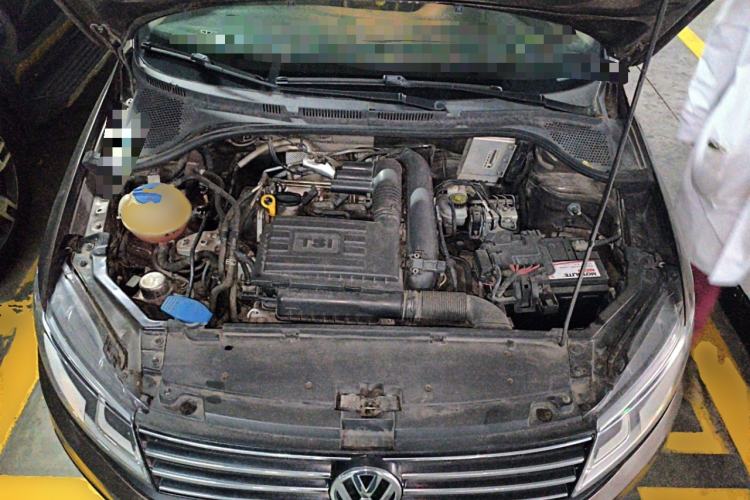 Used Volkswagen Santana 2015 HaoNa 230TSI DSG Comfort Model Engine Bay