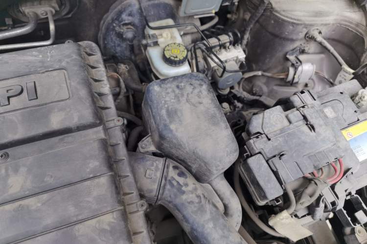 Used Volkswagen Santana 2015 Haval H9 1.6L Manual Comfort Edition Engine Bay Left