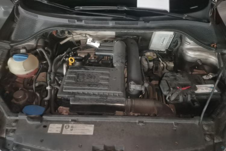 Used Volkswagen Santana 2015 HaoNa 230TSI DSG Comfort Model Engine Bay