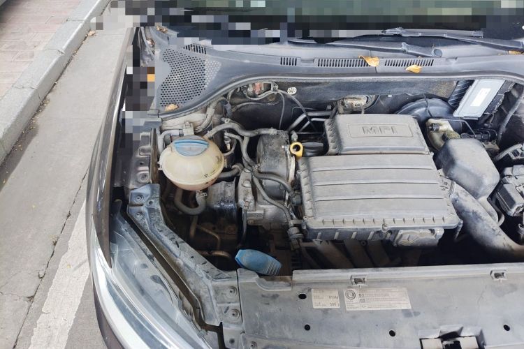 Used Volkswagen Santana 2015 Haval H6 1.6L Automatic Comfort Model Engine Bay Right