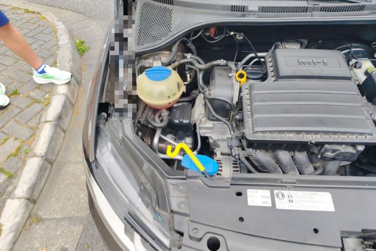 Used Volkswagen Santana 2015 Haval H9 1.6L Manual Comfort Edition Engine Bay Right