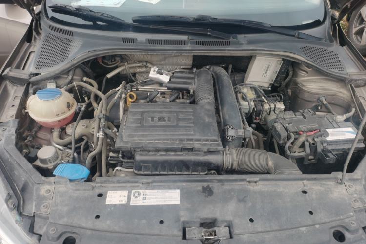 Used Volkswagen Santana 2015 HaoNa 230TSI DSG Comfort Model Engine Bay