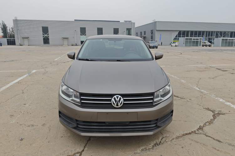 Used Volkswagen Santana 2015 Haval H6 1.6L Automatic Luxury Model Exterior 1