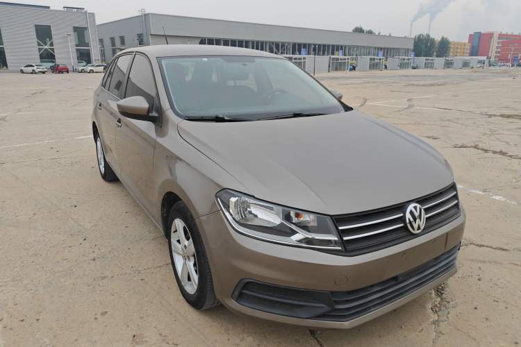 Used Volkswagen Santana 2015 Haval H6 1.6L Automatic Luxury Model Exterior 3