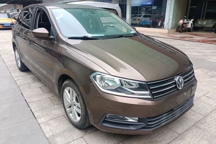 Used Volkswagen Santana 2015 Haval H9 1.6L Manual Comfort Edition Front Right 45 Deg