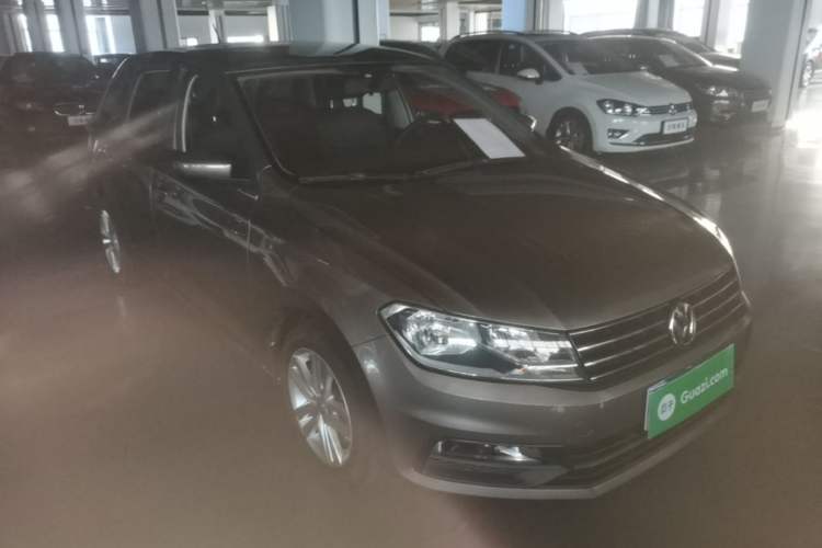 Used Volkswagen Santana 2015 HaoNa 230TSI DSG Comfort Model Front Right 45 Deg