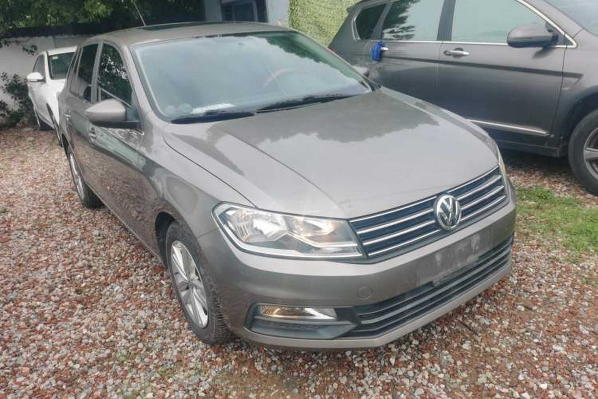 Used Volkswagen Santana 2015 HaoNa 230TSI DSG Comfort Model Front Right 45 Deg